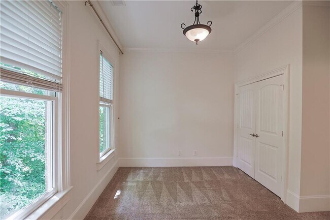Building Photo - 1296 Lenox Park Blvd NE