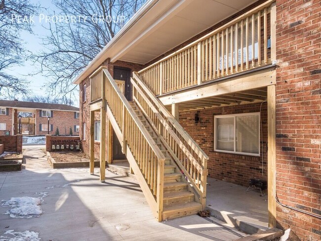 Building Photo - Available Now! 2 Bedroom Apartments Locate...