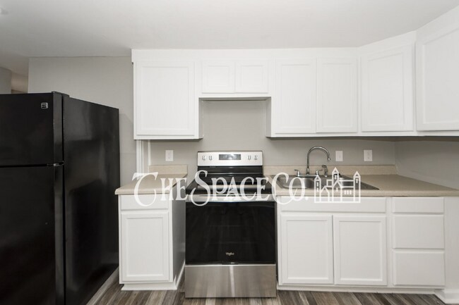 Building Photo - 209 Testament Ln