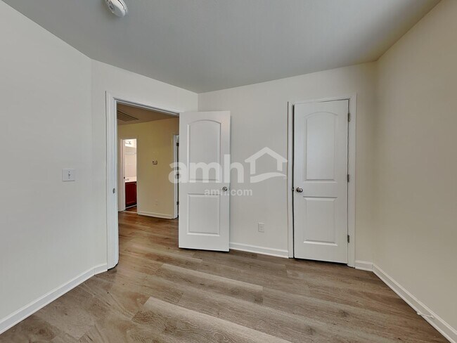 Building Photo - 4159 Field Crossing Dr