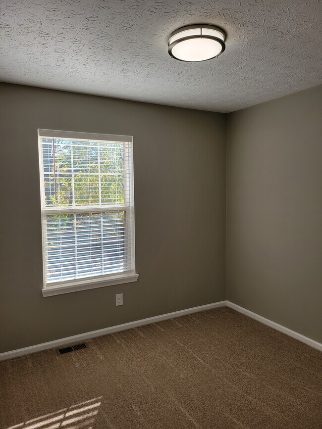 Building Photo - 12920 St Andrews Way