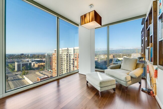 Building Photo - Gorgeous 3 Bedroom Condo with Huge Outdoor Space at Axis