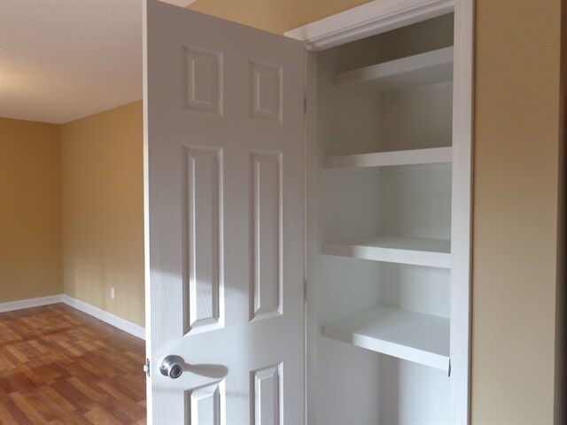 Building Photo - 1908 Thesa Ct