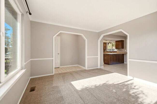 Building Photo - 1203 N 100 E