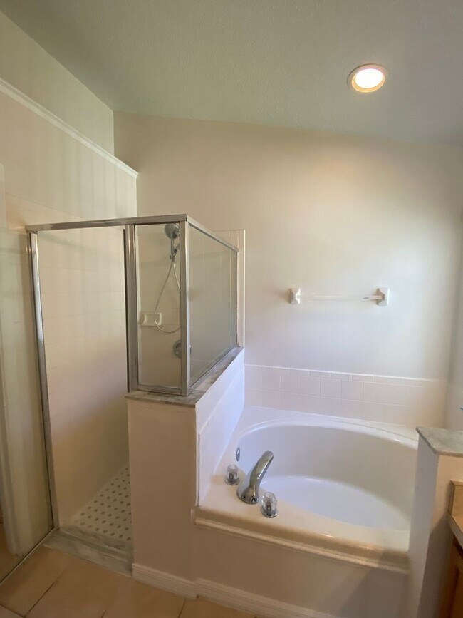 Building Photo - 434 Cassia Dr