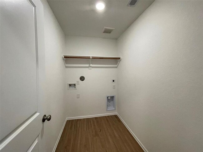 Building Photo - 3411 Golden Amber Ct