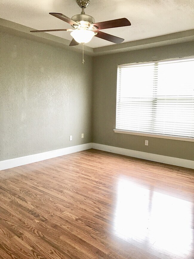 Building Photo - Available February 14, 2024. Beautiful two...