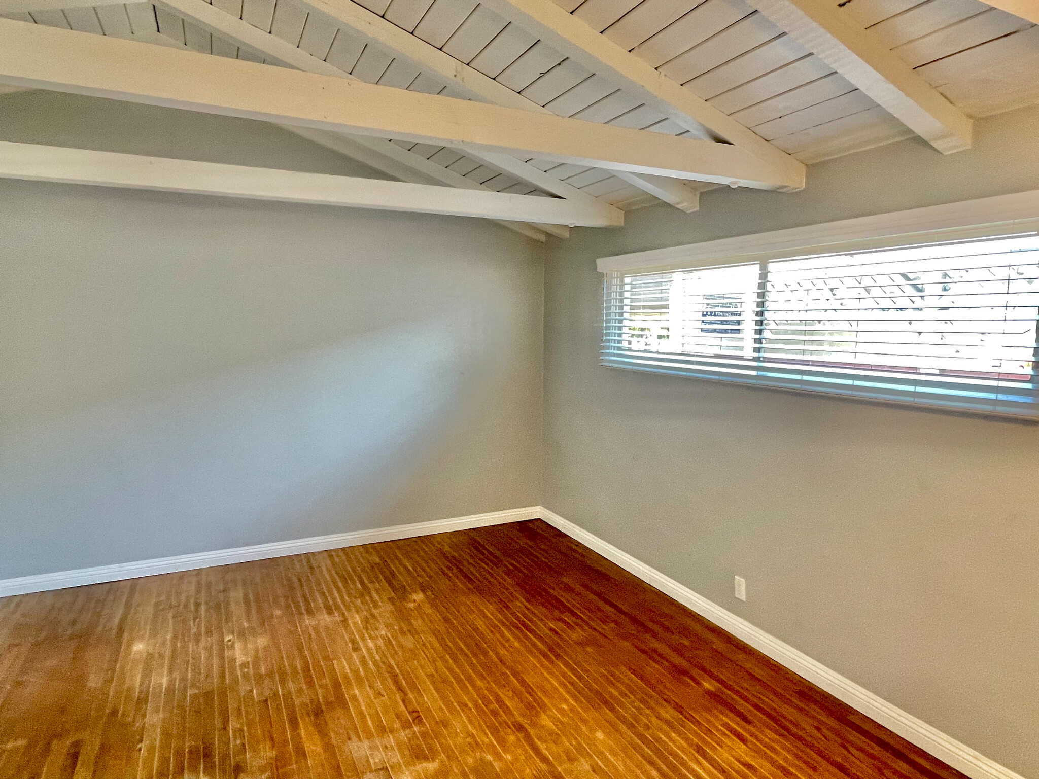 Building Photo - 4559 W 159th St