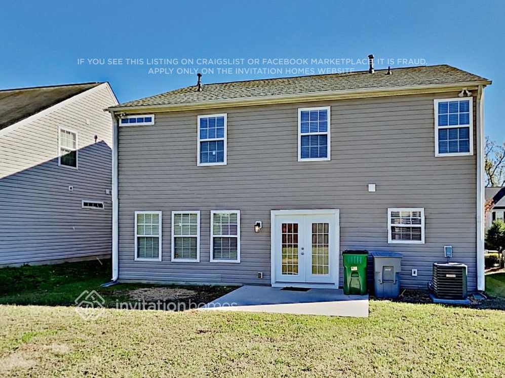 Building Photo - 10441 Pickerel Ln