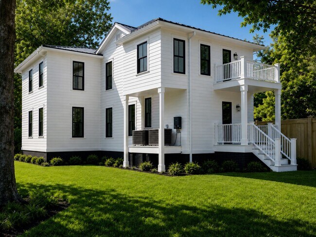 Building Photo - 1202 E Duffy St