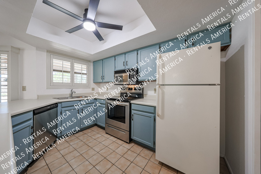 Building Photo - 5006 E Mesquite Wood Ct