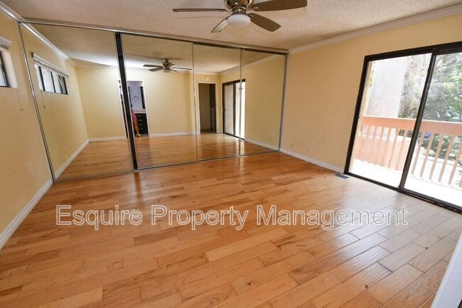 Building Photo - 580 Rosewood Ave