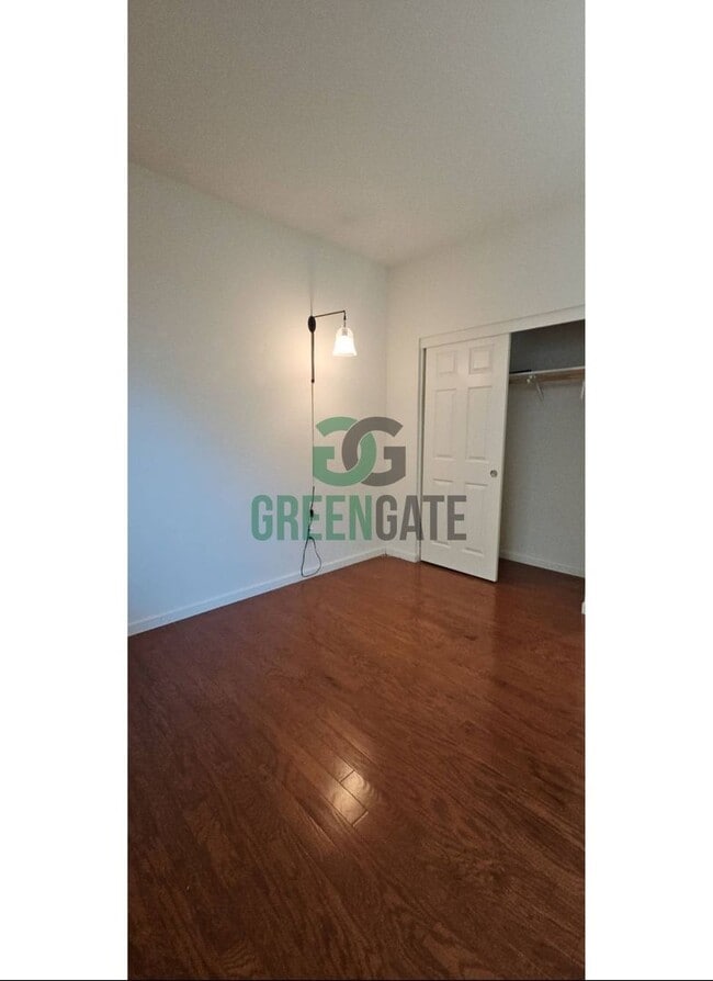 Building Photo - Available Now! 3 Bedroom 2 Bath Spacious Home in Tracy!!