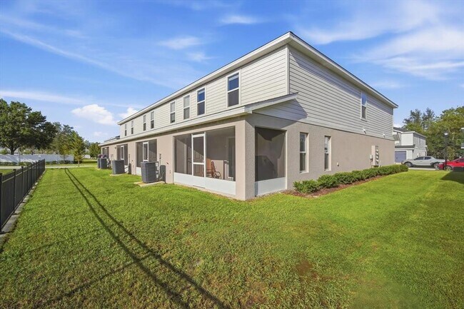 Building Photo - 2731 Idyll Lks Cir