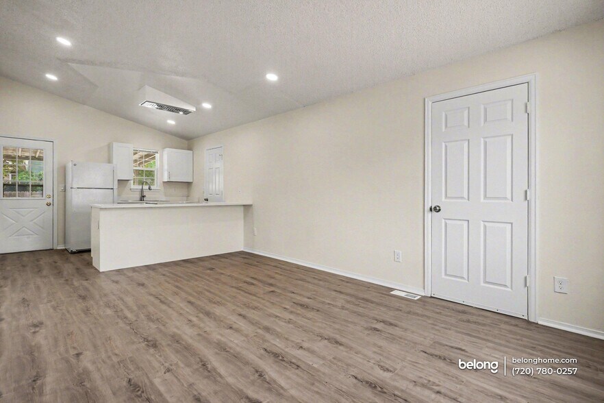 Building Photo - 4496 S Pagosa Cir