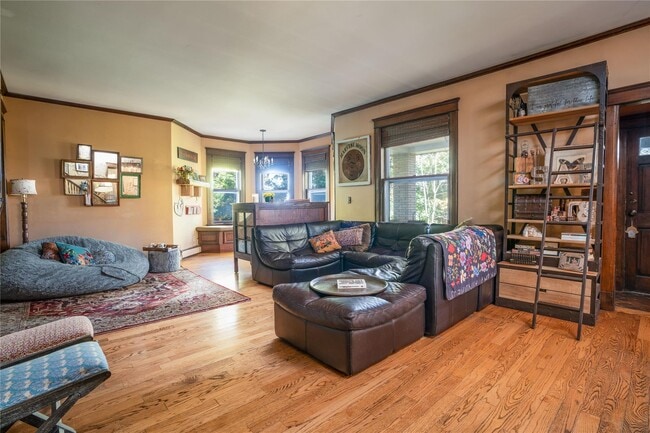 Building Photo - 65 Rockledge Dr