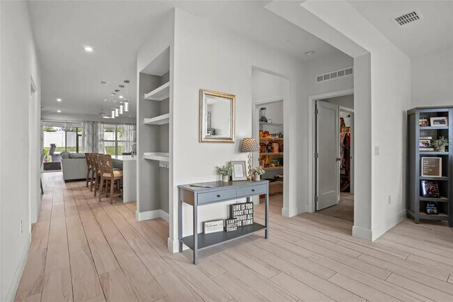 Building Photo - 3336 Jackson Blf Wy