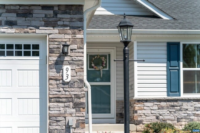 Building Photo - 93 Archer Dr