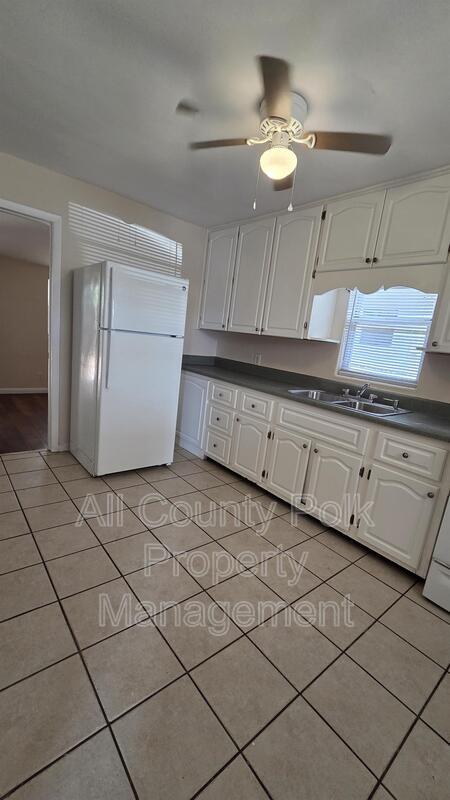 Building Photo - 2617 Crutchfield Rd