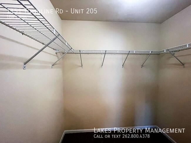 Building Photo - Spacious Executive Style Condo