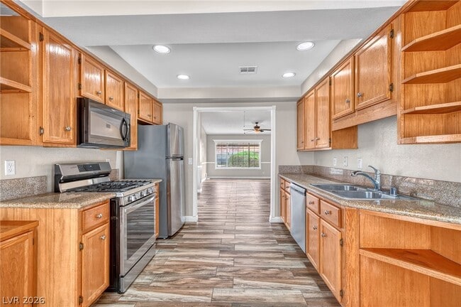 Building Photo - 933 Derringer Ln