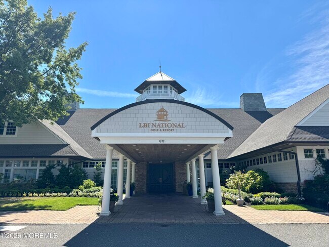 Building Photo - 105 Golf View Dr