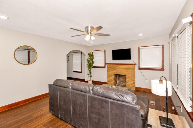 Building Photo - 2806 Union Dr NW