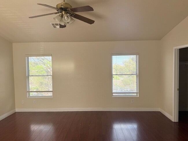 Building Photo - Single Family Home
