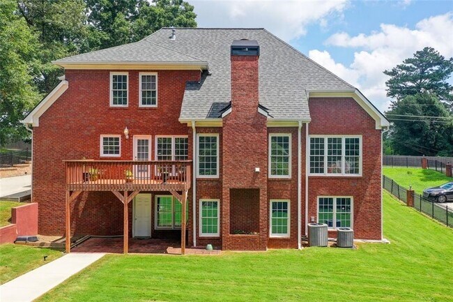 Building Photo - 3040 Stone Rd