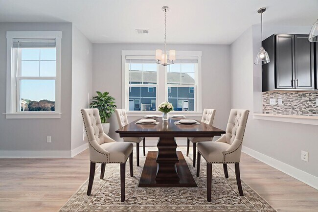 Building Photo - Peaceful Park Circle Retreat