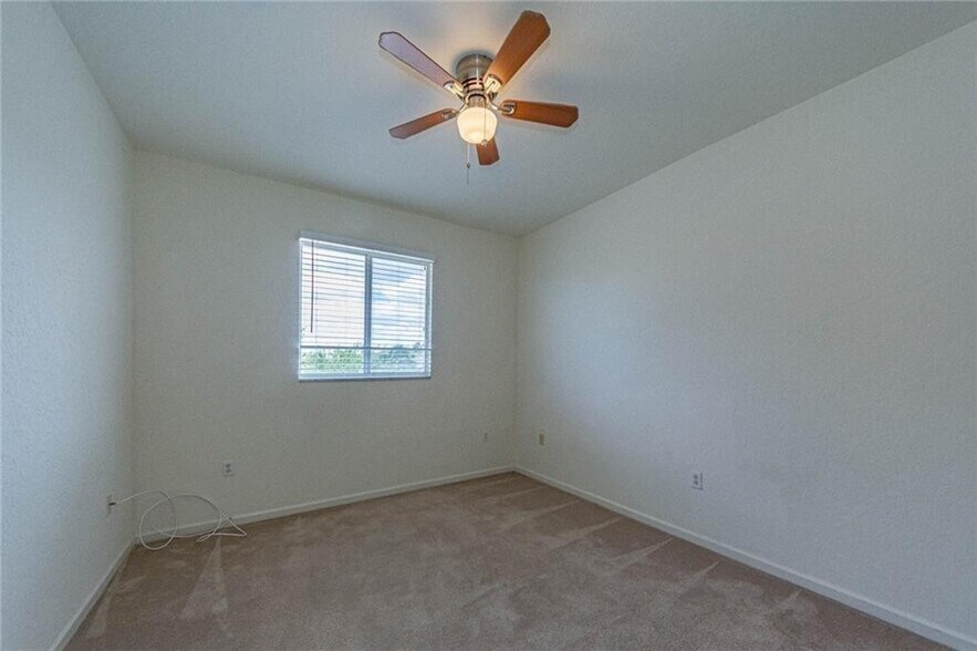 Building Photo - 2563 Stockbridge Sq SW