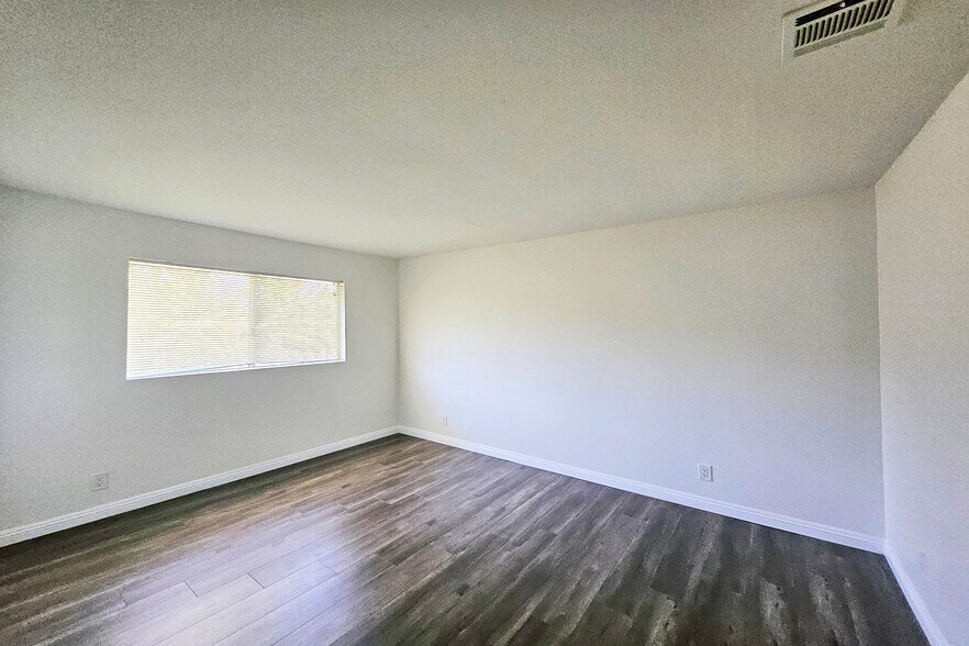 Building Photo - 1454 E Orange Grove Blvd