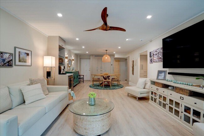 Building Photo - 3450 S Ocean Blvd