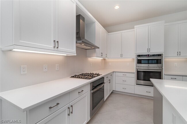 Building Photo - 12750 Woodbury Dr