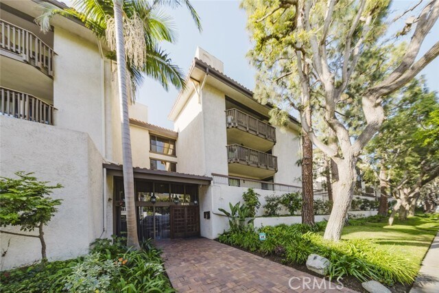 Building Photo - 8601 Falmouth Ave