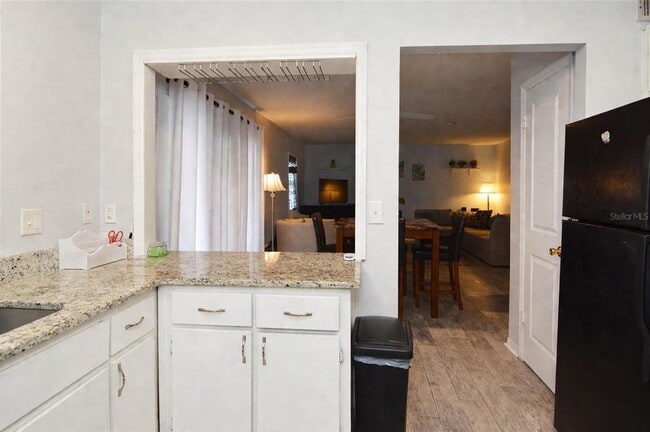 Building Photo - 3873 Pompano Dr SE