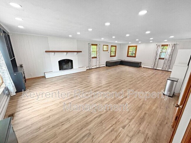 Building Photo - 9 Pickett Ave
