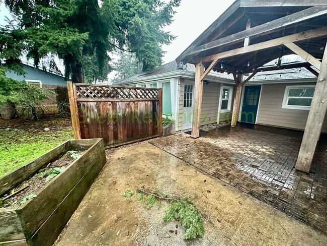 Building Photo - 10342-6935