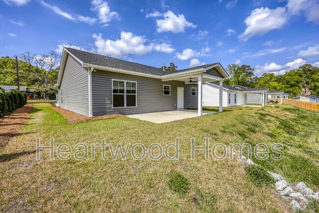 Building Photo - 6640 Satchelford Rd