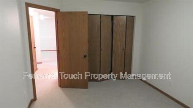 Building Photo - 2420 5th St W