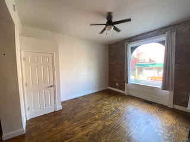Primary Photo - 3020 Cherokee St