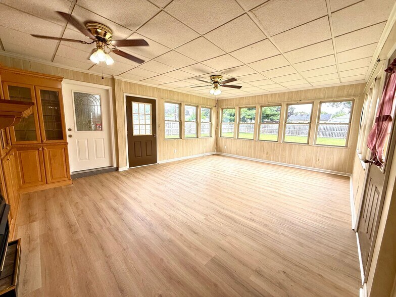Building Photo - 17268 Horger Ave