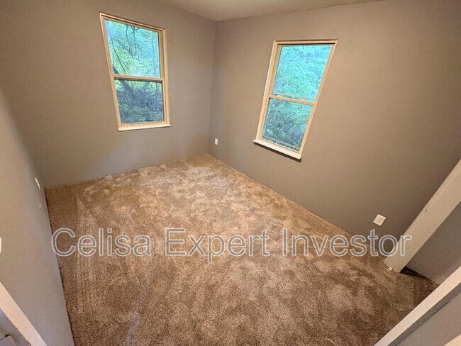 Building Photo - 1419 Huestis Ave