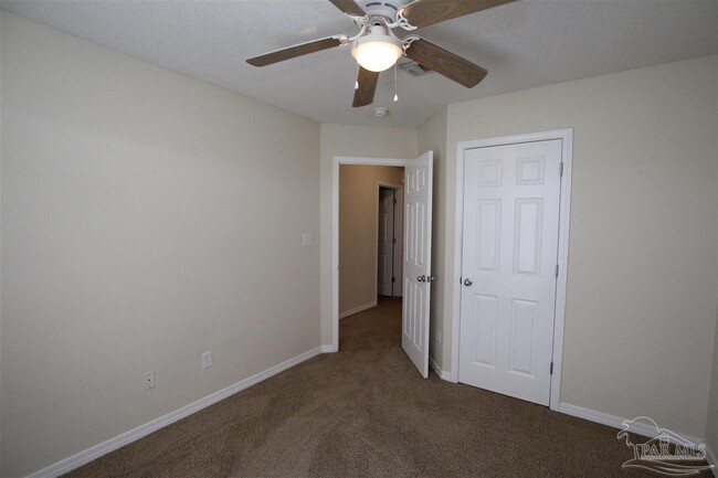Building Photo - 6531 Tampa Dr