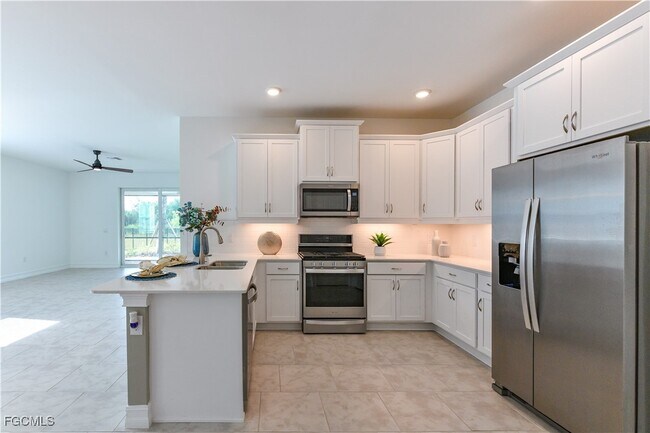 Building Photo - 43878 Blue Heron Ln