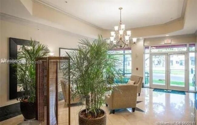 Building Photo - 2701 SW 3rd Ave