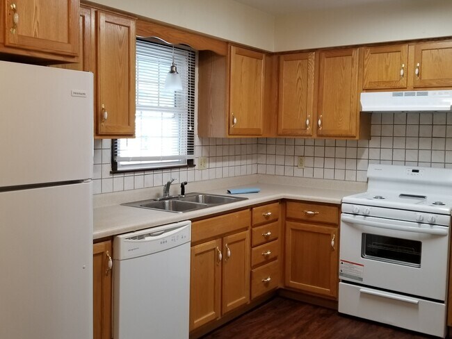 Building Photo - 3808 Cumberland