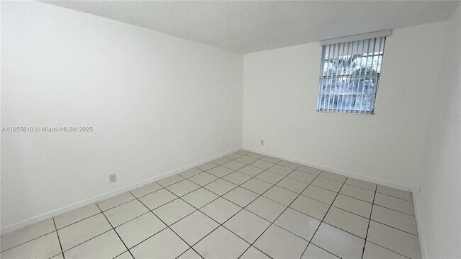 Building Photo - 4550 NW 9th St