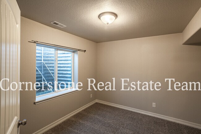 Building Photo - 10758 Saco Dr