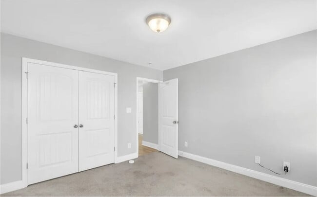 Building Photo - 908 Liberty Ln